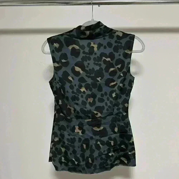 Ann Taylor Leopard Top - Picture 2 of 2